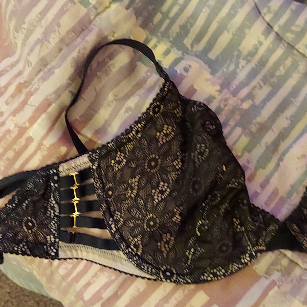Rare unlined VS bra